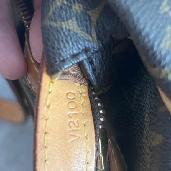 LOUIS VUITTON Monogram Stresa PM - Picture 8 of 10